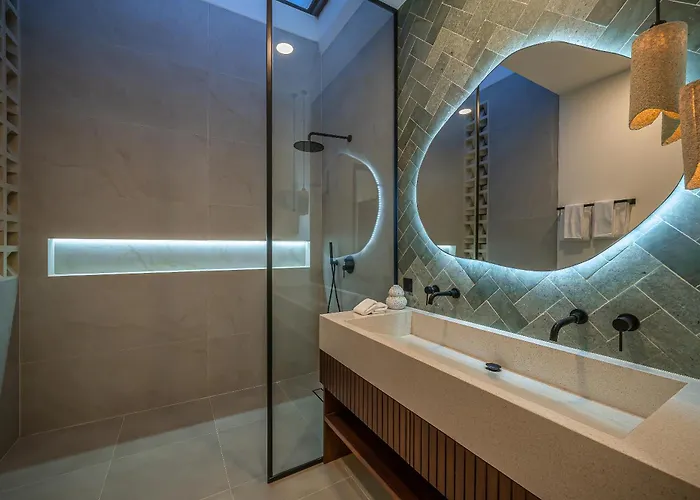 Larente - Elegant 2br Pool Retreat In Heart Of Bingin Вилла