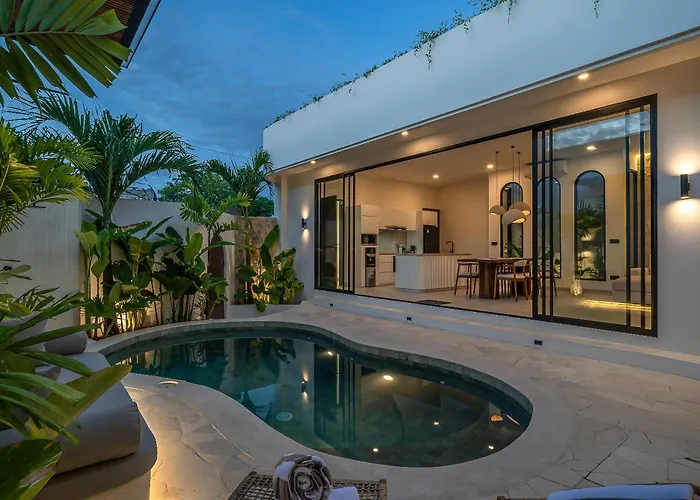 Larente - Elegant 2br Pool Retreat In Heart Of Bingin Улувату