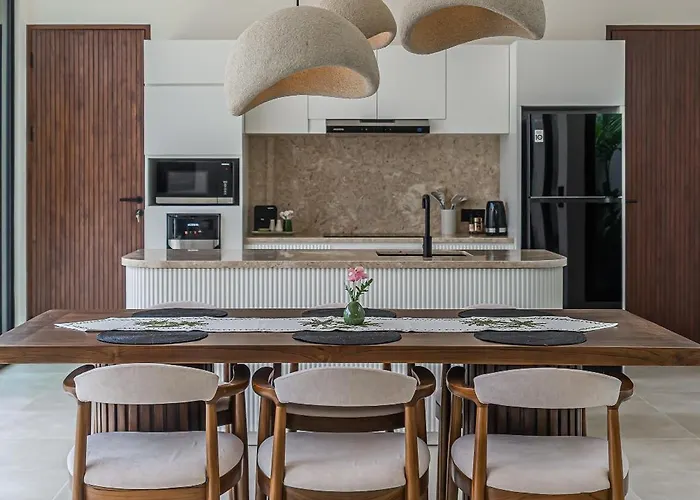 Villa Larente - Elegant 2br Pool Retreat In Heart Of Bingin Uluwatu