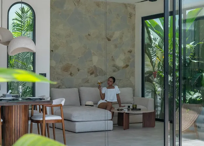 Villa Larente - Elegant 2br Pool Retreat In Heart Of Bingin Uluwatu